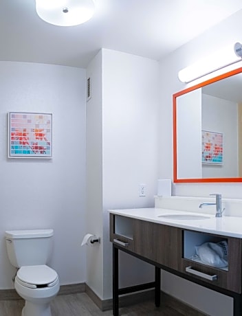 2 Double Accessible with Tub Non-Smoking