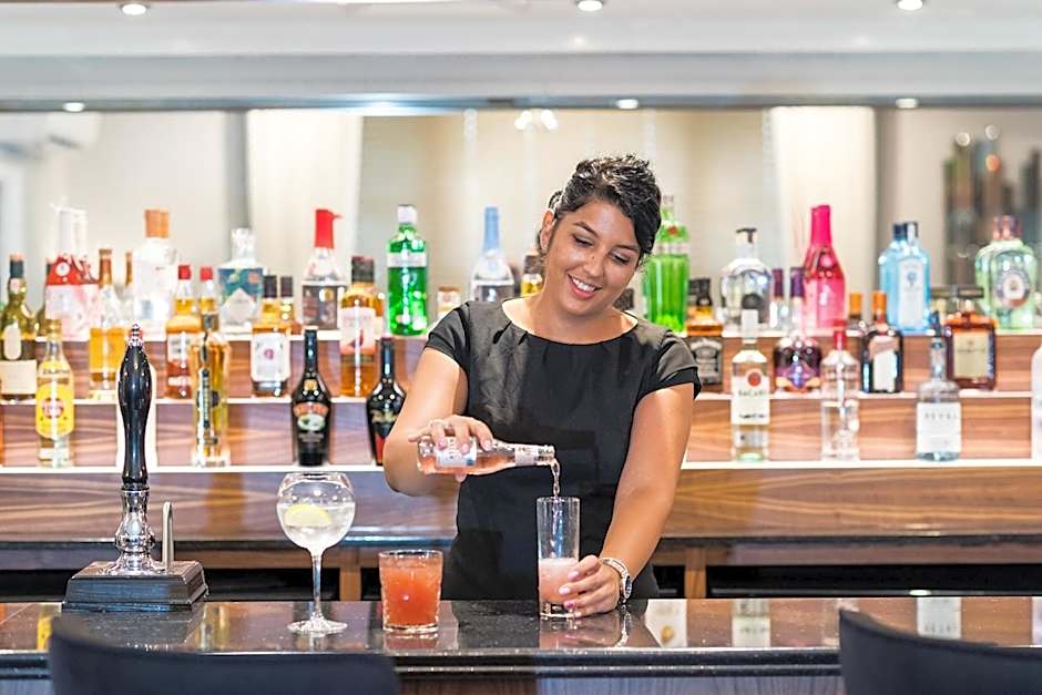 The Royal & Fortescue Hotel