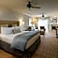 Pelican Inn & Suites