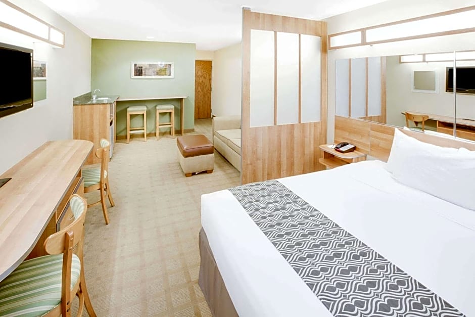 Microtel Inn & Suites by Wyndham Saraland