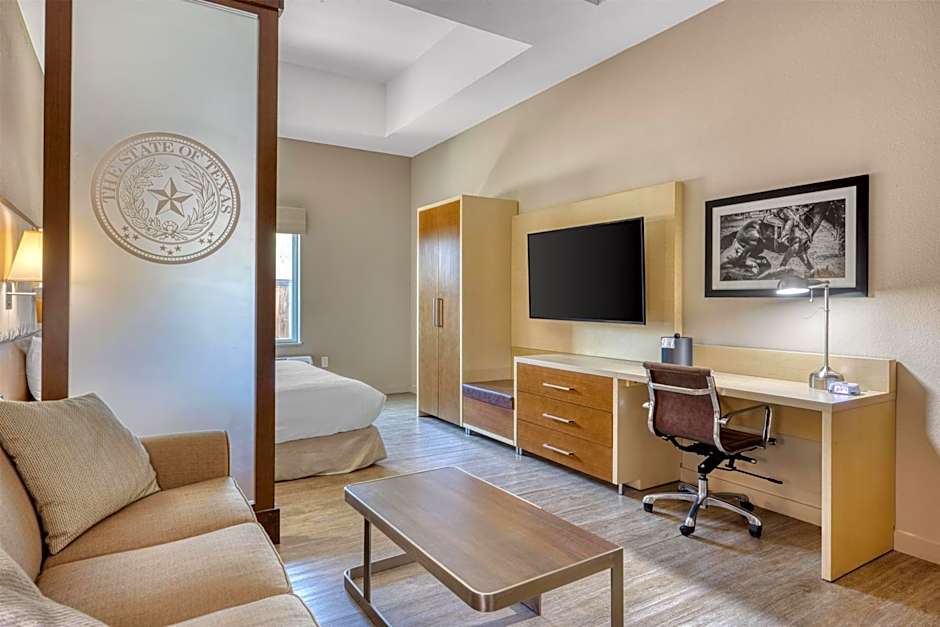 Best Western Bandera Suites & Saloon