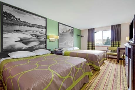 Queen Room with Two Queen Beds - Mobility Access/Non-Smoking