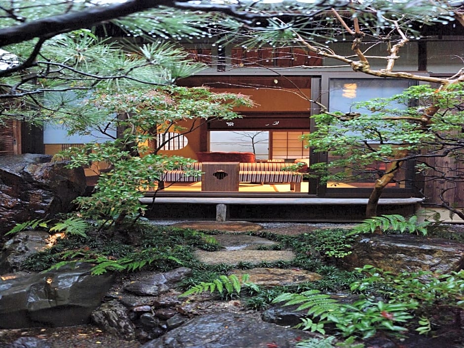 Muromachi-Yutone Serving Kyoto Cuisine Ryokan