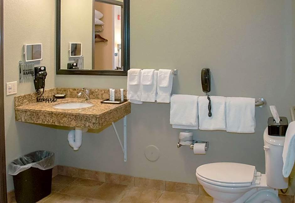 Grand Forks Lodge and Suites