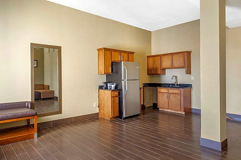 Comfort Suites Batesville