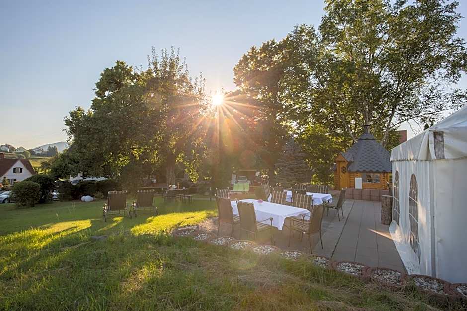 Hotel Restaurant Vinothek LAMM