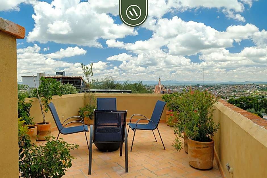 Amazing House in City Center - Rooftop - Skyline