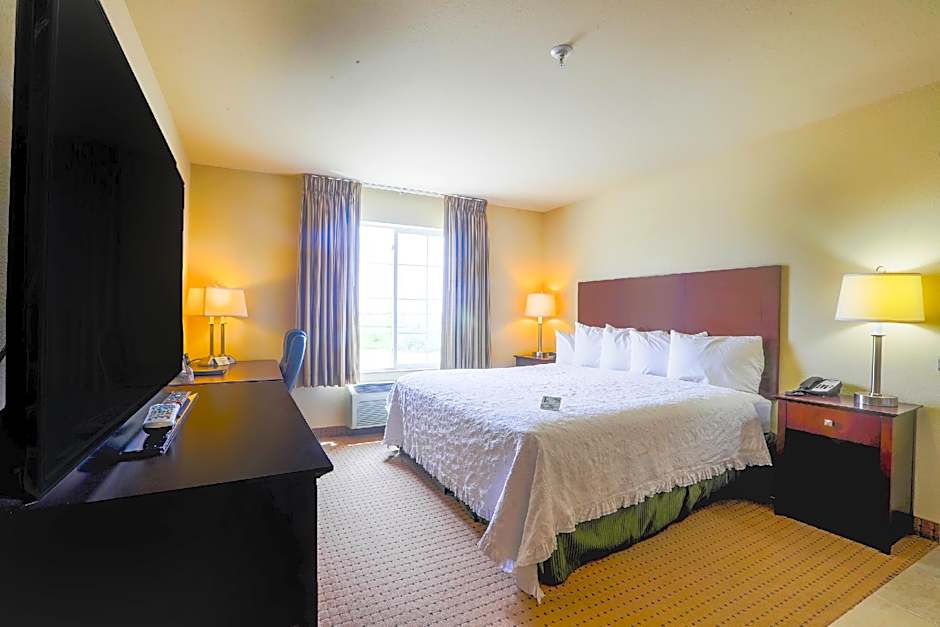 Evansville Inn & Suites by OYO