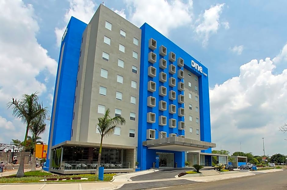 One Villahermosa 2000