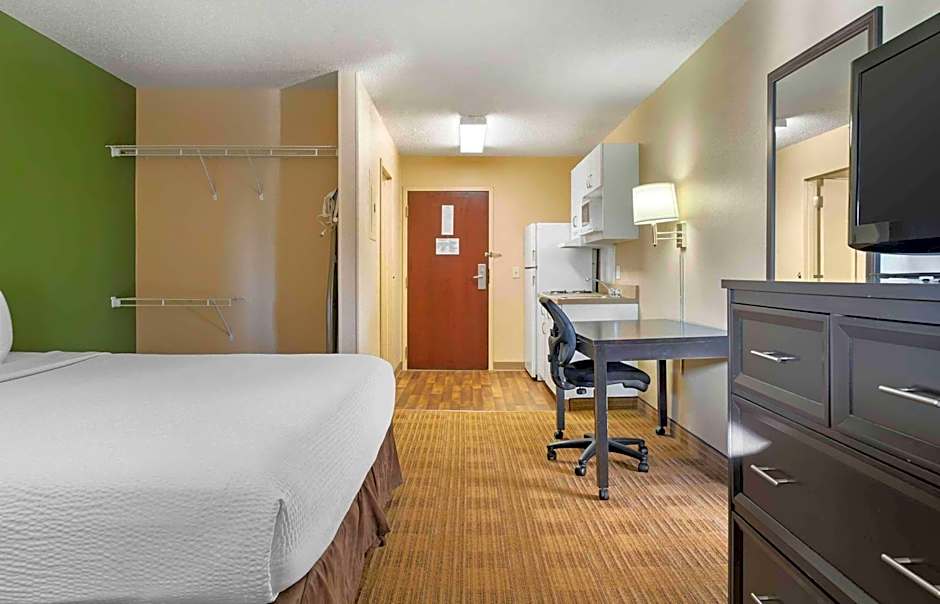 Extended Stay America Select Suites - Detroit - Farmington Hills