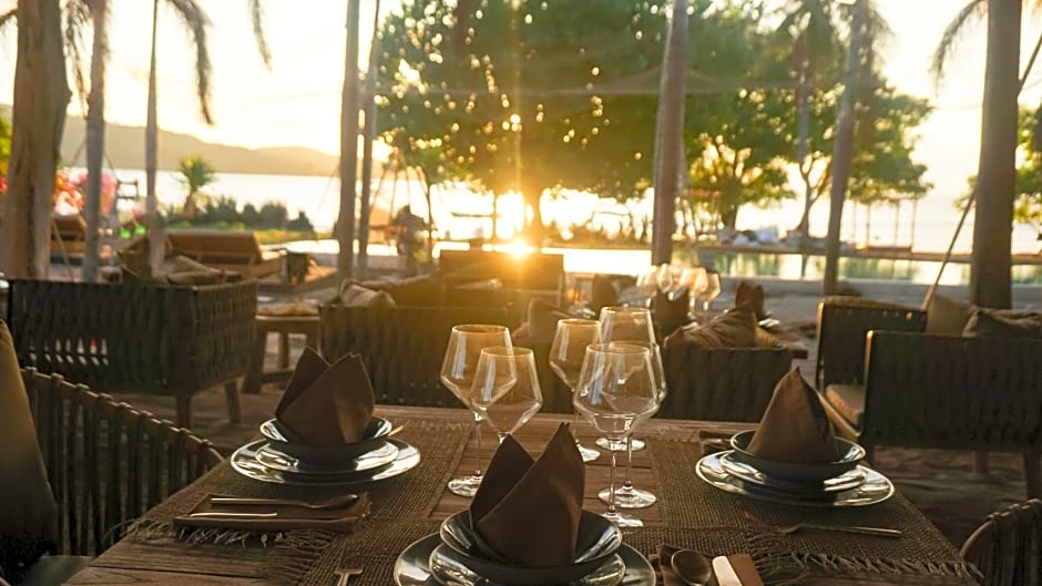 Bleu MATHIS Gili Asahan