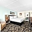 Clarion Inn & Suites near the Leconte Center Pigeon Forge