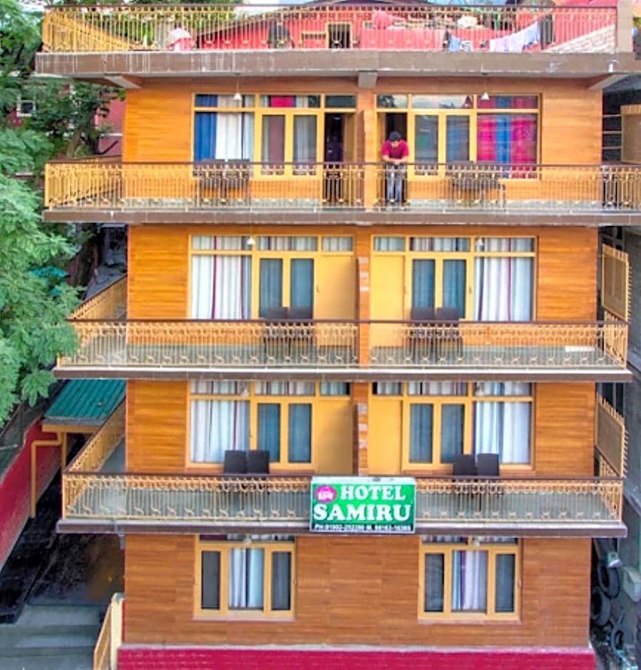 Goroomgo Samiru Manali 