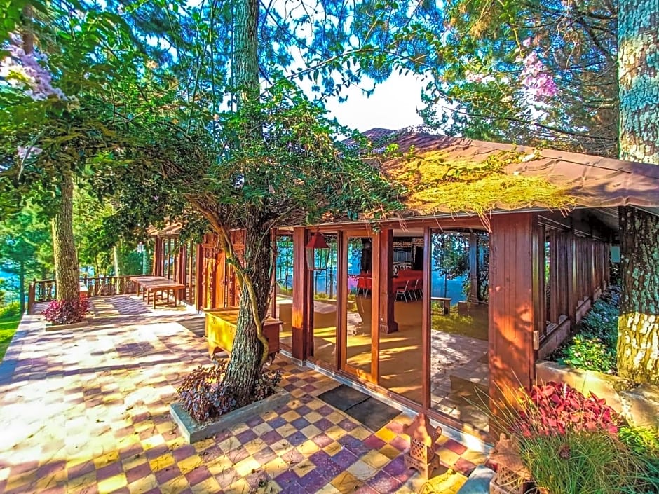 Mulberry Hill by The Lodge