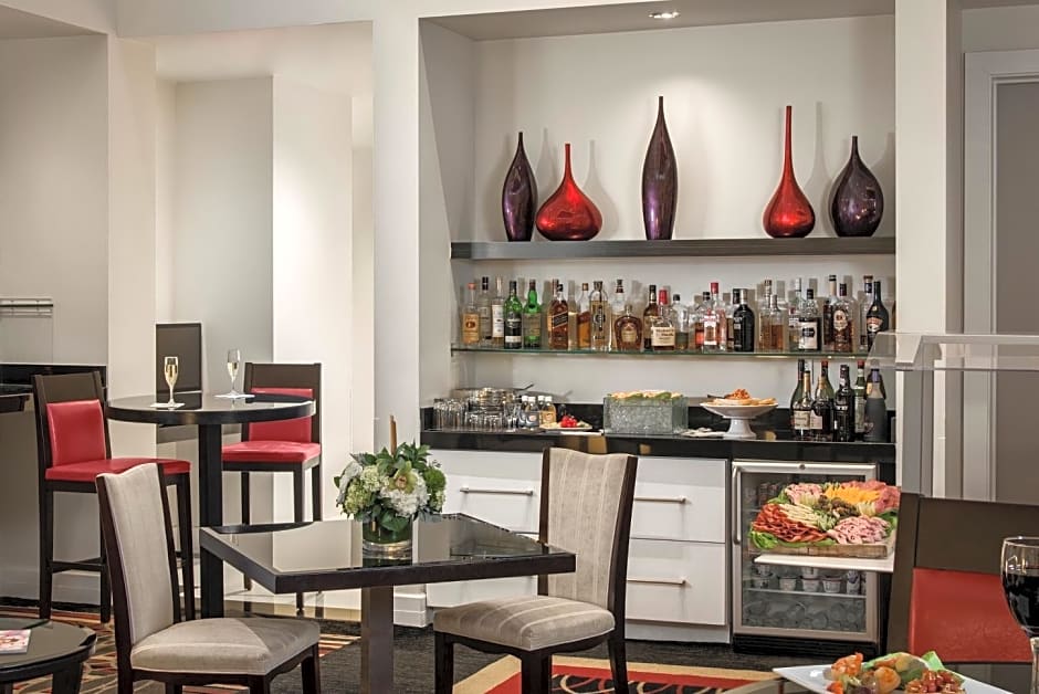 Club Level Suites at Inn on the Fifth