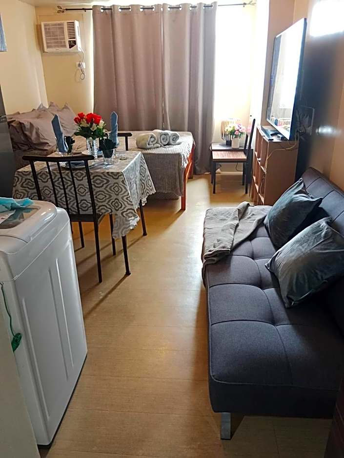 AVIDA ATRIA T2-C short walk mall,esplanade,wifi,netflix,kitchen,pool