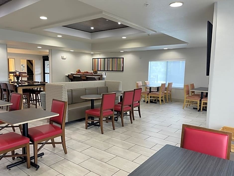 Holiday Inn Express Hotel & Suites Lewisburg