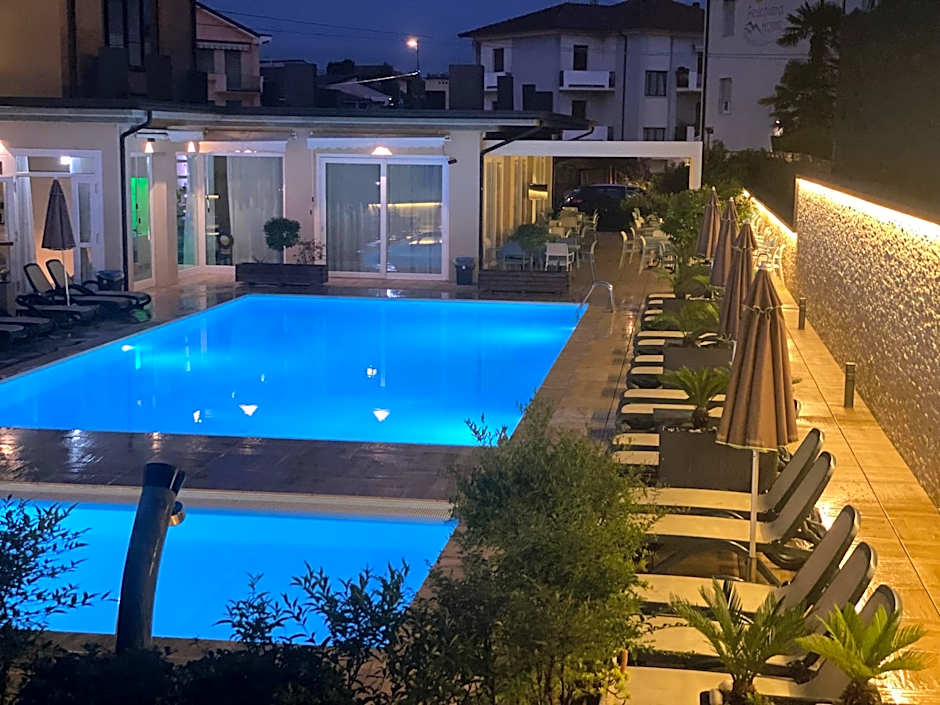 Green Park Hotel