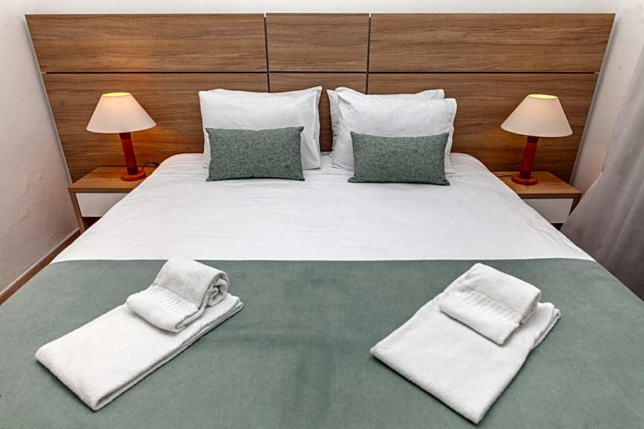 Atalaia Sol Aparthotel - tennis & heated pool in winter