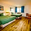 Mountain Host Motor Inn