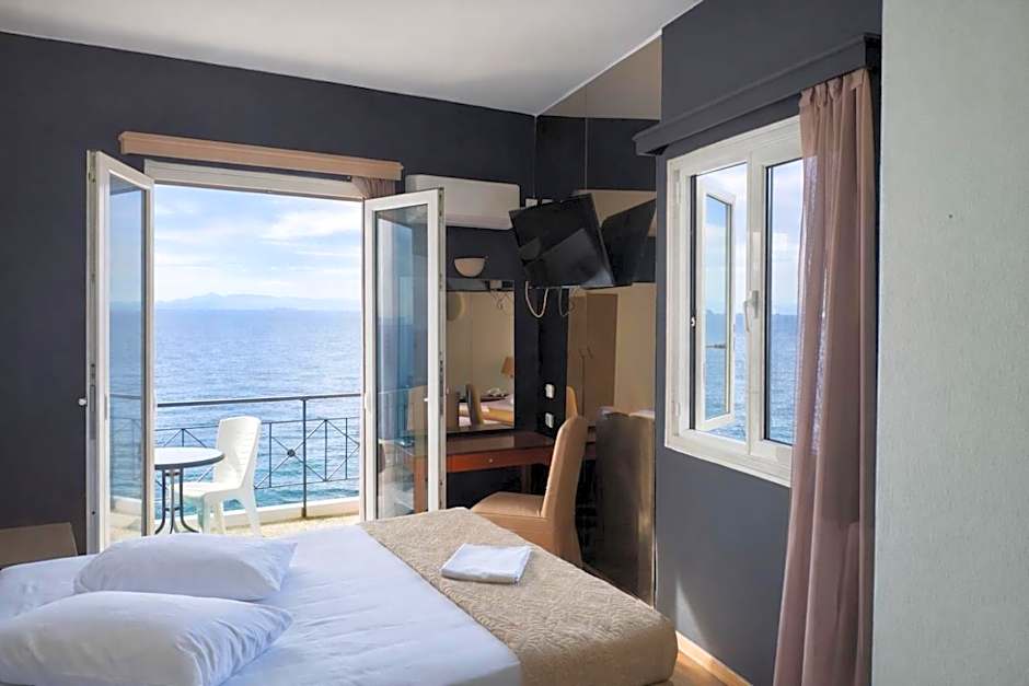Queens Leriotis Hotel