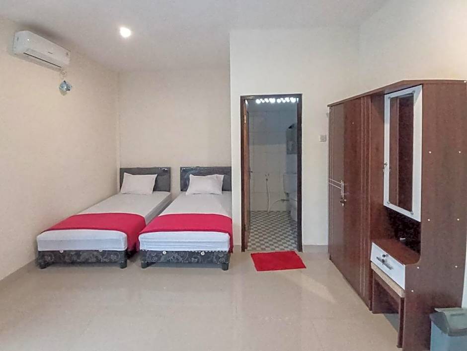 RedDoorz Syariah near Sentani City Square