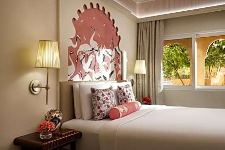 Luxury Room Double Bed