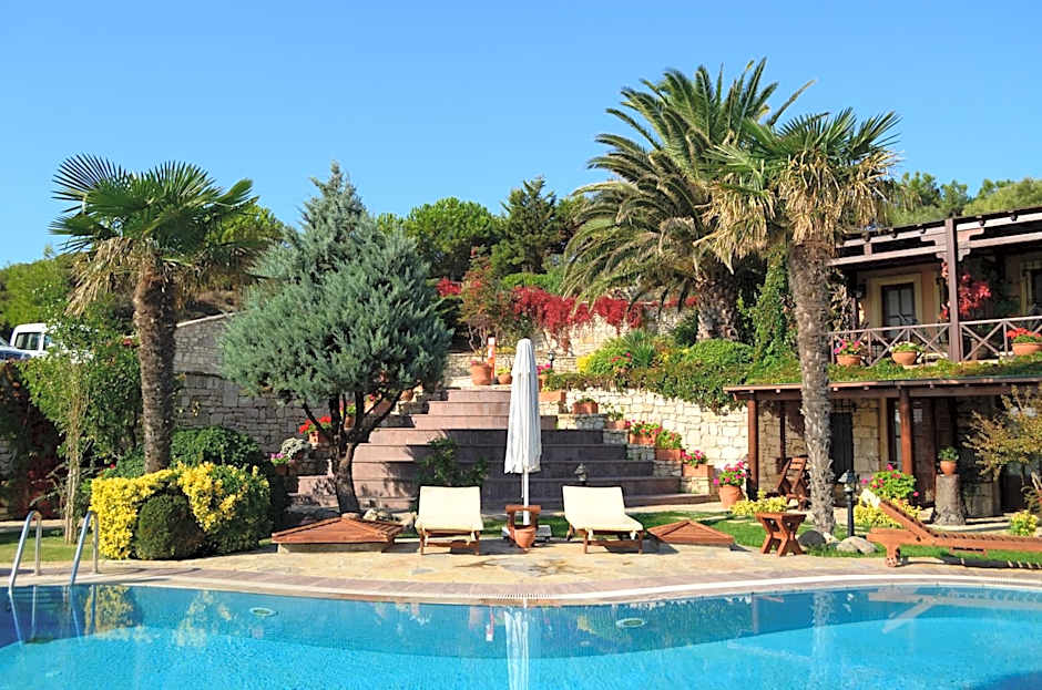 Ada Bacchus Hotel
