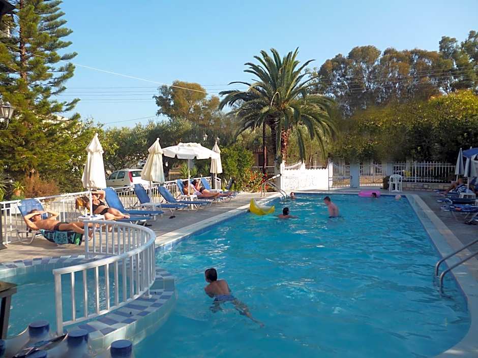 Tsolakis Studios & Apartments