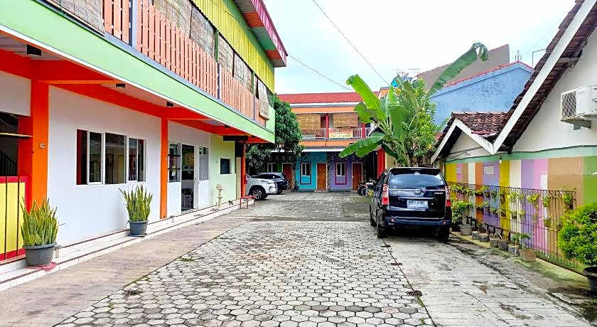 Harmony House Syariah near Alun Alun Pati Mitra RedDoorz