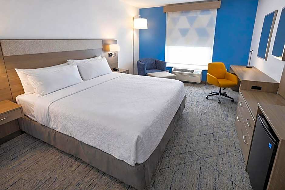 Holiday Inn Express & Suites Huntsville Airport By IHG
