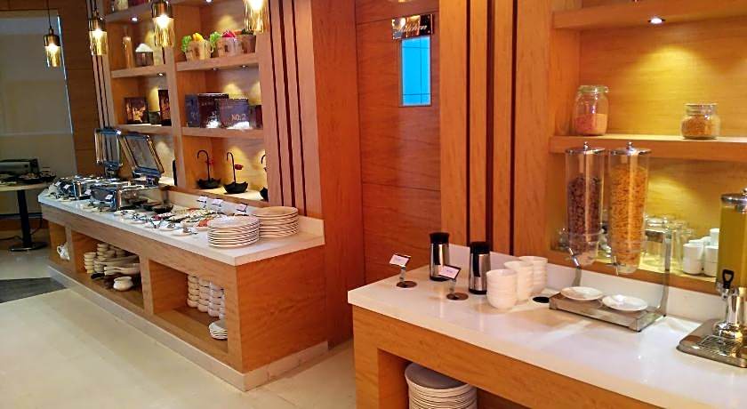 Hotel Maple Grand