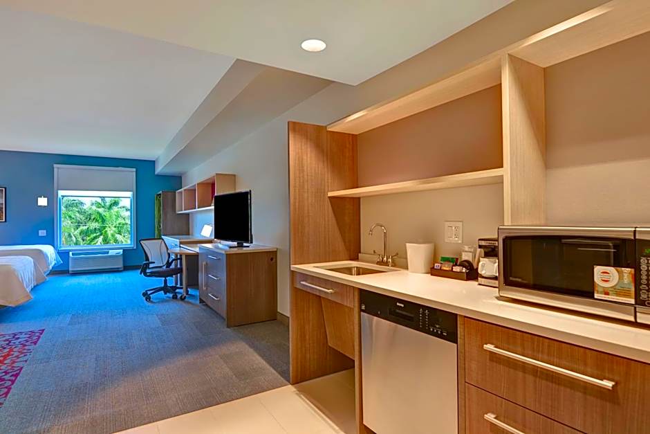 Home2 Suites by Hilton Naples I-75 Pine Ridge Road