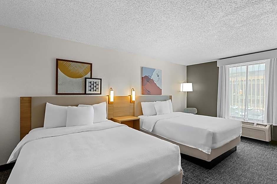 Spark by Hilton Des Plaines Chicago O'Hare