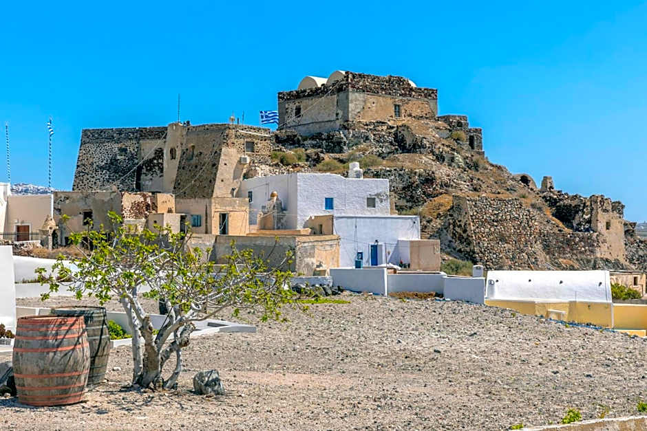 Alafropetra Luxury Suites