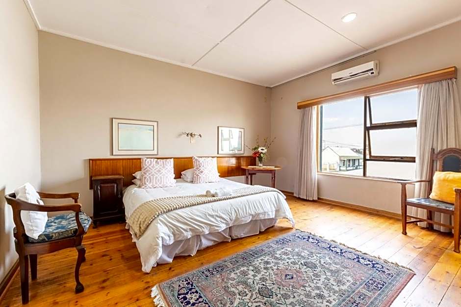 Karoo Country Inn