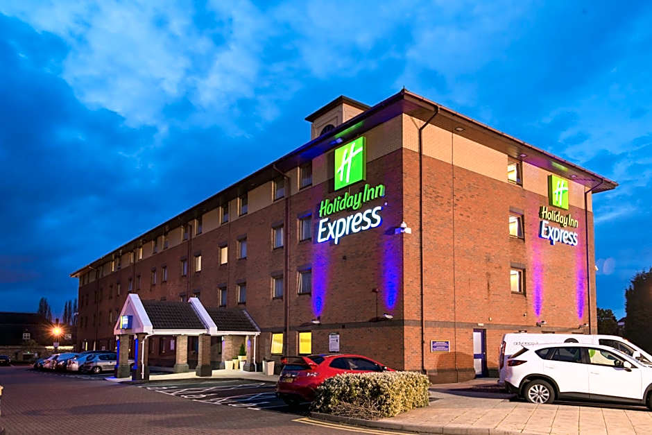Holiday Inn Express Birmingham Oldbury By IHG