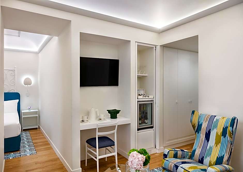 Pazziella Garden & Suites