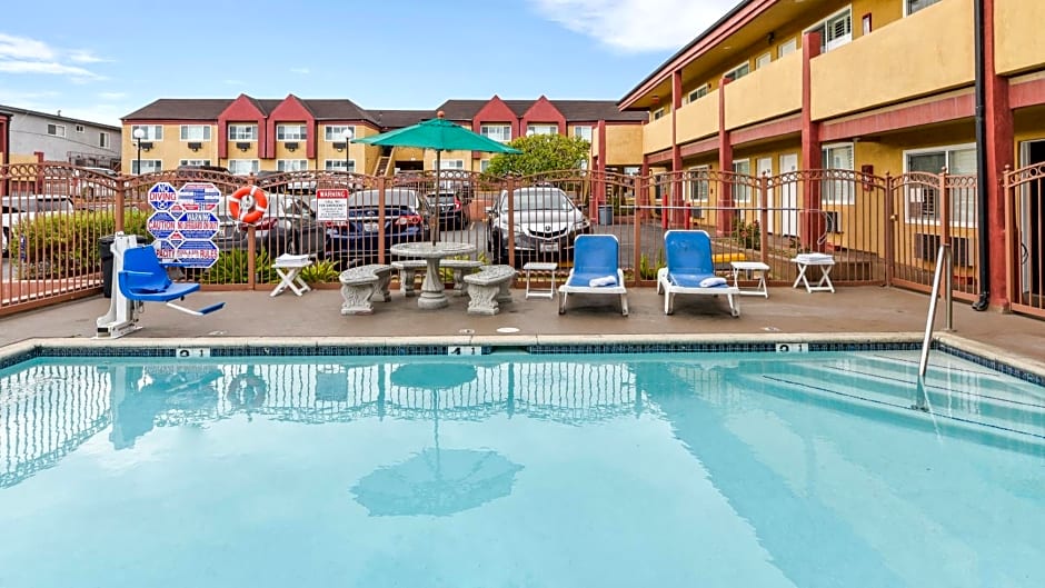 Hollywood Inn Express South