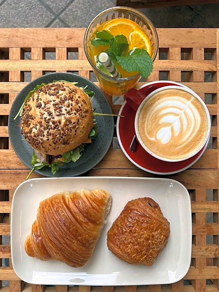 BudapeStayz - Raday Rooms