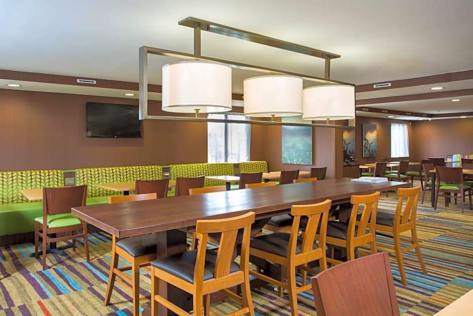 Fairfield Inn by Marriott Manchester-Boston Regional Airport