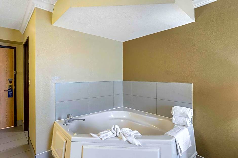 Best Western Harrisburg North Hotel