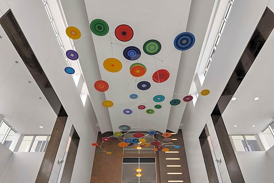 Embassy Suites By Hilton Elizabeth-Newark Airport