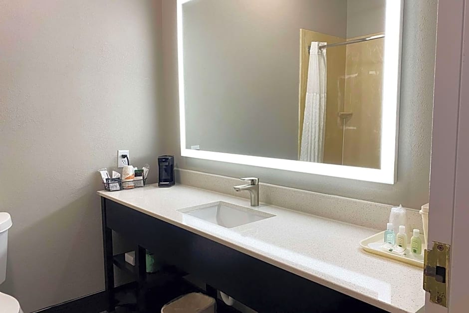 Wingate by Wyndham Biloxi - Ocean Springs