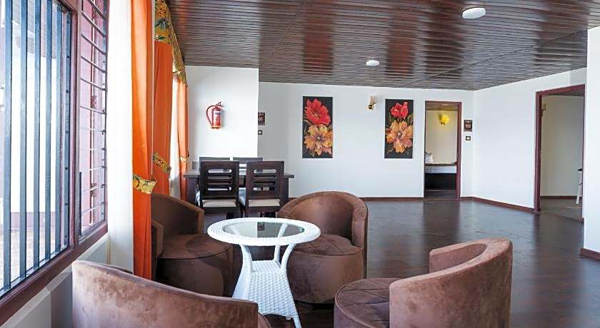 Summit Sherpa Mountain Hotel