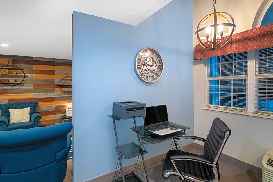 Microtel Inn & Suites Columbus North