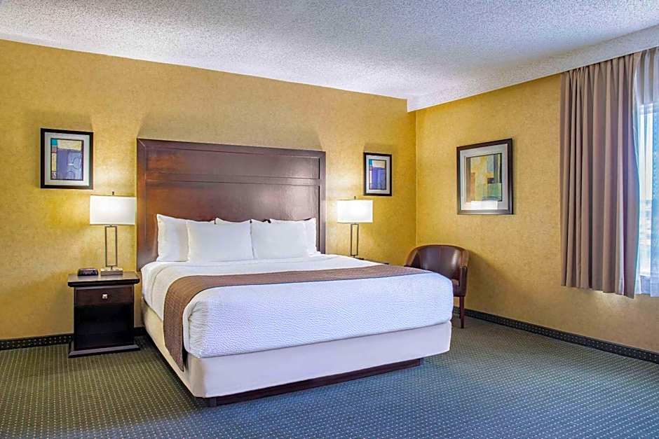 Days Inn & Conference Centre by Wyndham Cranbrook