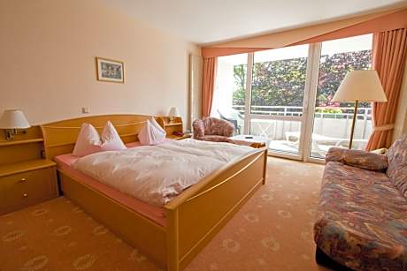 Double Room (1 Adult)