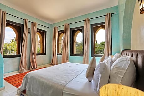 Suite with Garden View