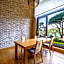 Pinegrove Hotel